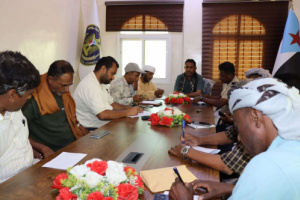 تنفيذية انتقالي سقطرى تعقد اجتماعًا استثنائيًا وتحذر من انهيار وشيك للخدمات الأساسية بالمحافظة