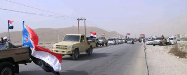 انطلاق موكب أبناء شبوة للمشاركة في مليونية الثبات والتصعيد الثوري في العاصمة عدن