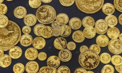 الفضة تتجاوز 100 دولار والذهب يقترب من 5000 دولار