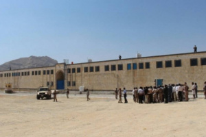 حضرموت..اشتباكات محدودة داخل سجن الأمن المركزي في المكلا دون إصابات