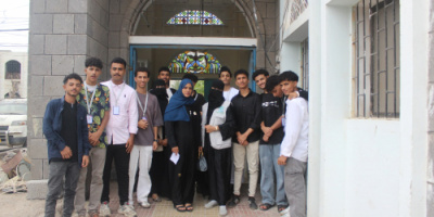طلاب كلية العلوم الإدارية والإنسانية بالجامعة الألمانية الدولية ينفذون نزول إنساني إلى دار رعاية العجزة والمسنين بعدن