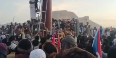 قوات الطوارئ تطلق النار على متظاهرين سلميين أمام مطار سيئون