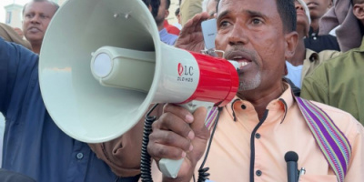 سيئون.. قوات "درع الوطن" تداهم منزل "بن شعبان" وتقتاده لجهة مجهولة وسط غضب شعبي عارم