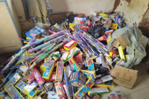 أمن عدن ينفذ حملات أمنية لضبط الألعاب النارية ومكافحة التسول والباعة المتجولين