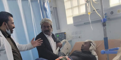 رئيس تنفيذية انتقالي شبوة يطمئن على جرحى التظاهرة السلمية في عتق