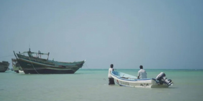 العثور على ستة صيادين بعد غرق قاربهم وفقدان الاتصال بهم