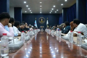 القائم بأعمال الأمين العام يترأس اجتماعاً موسعاً للهيئة التنفيذية لانتقالي العاصمة عدن