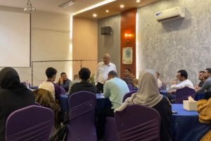 أمسية قيادية ملهمة في عدن تجمع النخب مع الدكتور البروفيسور داوود الحدابي