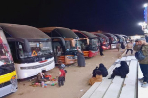  صدمة للمسافرين في منفذ الوديعة.. عالقون وسط تجاهل رسمي