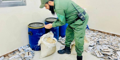 المقدم مياس الجعدني يشيد بجهود الحملة الأمنية المشتركة في رأس العارة بعد ضبط مليون قرص كبتاجون