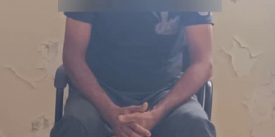 أمن العاصمة عدن يضبط متهماً بسرقة عمارتين بساحل أبين