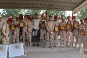 تكريم قائد كتبة الموت باللواء الخامس وعدداً من أفراد الكتيبة