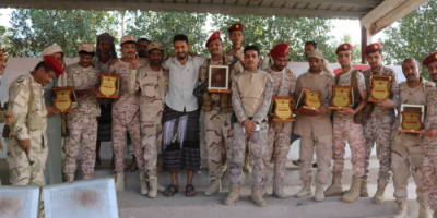 تكريم قائد كتبة الموت باللواء الخامس وعدداً من أفراد الكتيبة