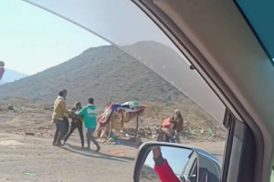 تعرض مسافرين اورمو لسلب ممتلكاتهم بقوة السلاح بالحبيلين