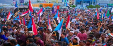 أسرة جنوبية تتكفل بأكثر من 3 آلاف وجبة إفطار للقادمين إلى مليونية &laquo;الثبات والقرار&raquo; بعدن