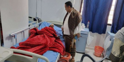 إثر حادث.. الحالمي يتفقد مصابي موكب الضالع المشارك بمليونية القرار