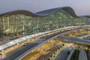 وفاة و7 إصابات في استهداف مطار زايد الدولي