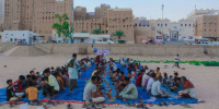 بحضور انتقالي شبام.. أهالي المديرية يقيمون مائدة إفطار رمضاني تخليدًا لتضحيات الأبطال