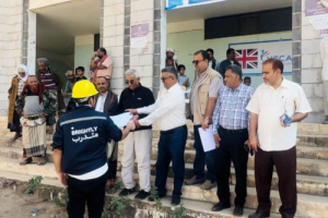 جمعية رعاية الأسرة تدشن توزيع حقائب التدريب المهني للمستفيدين في الضالع