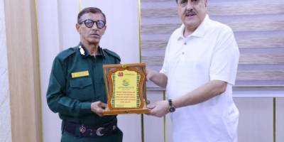 اتحاد الشرطة الرياضي يكرم مدير أمن عدن بدرع الوفاء