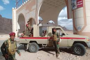 القبض على مطلوبين أمنياً متورطين في أعمال إرهابية