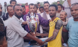 برعاية الرئيس الزُبيدي.. اختتام بطولة الشهيد عبداللطيف السيد ورفاقه الرمضانية بأبين والتلال يتوج بطلاً للبطولة.  ​