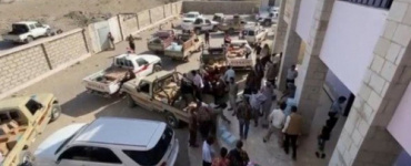 مديرية جحاف تسيّر قافلة غذائية دعماً للمقاتلين في جبهات الضالع