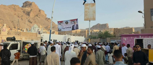 في أول أيام عيد الفطر.. حضور شعبي لافت لصور الرئيس الزُبيدي في مدن وادي حضرموت