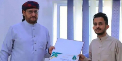 حادث مروع ينهي حياة شابين يمنيين ويصيب 15 شخصًا في نجران أثناء ذهابهم لأداء العمرة