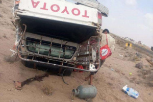 وفاة 3 أشخاص وإصابة آخرين في حادث مروري بالعاصمة عدن