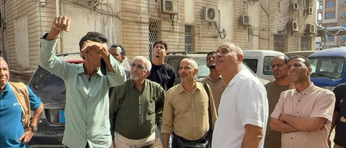 الجاوي يتفقد موقع البلكونات المنهاره ويوجه بعمل الإزالة الفورية