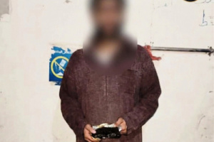 قوات طوق العاصمة عدن تضبط متهماً بحوزته نصف كيلو حشيش في منفذ العلم