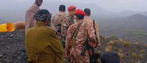 قائد اللواء الثاني حزم يتفقد جبهة كرش الحدودية