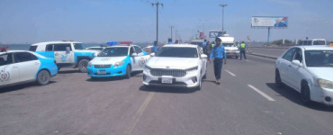 ضبط سيارات مخالفة بدون لوحات بالعاصمة عدن 