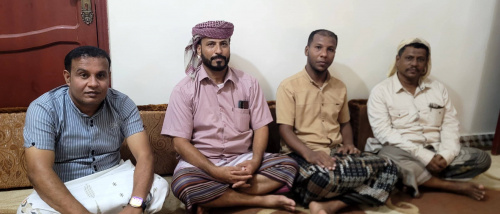 تنفيذية انتقالي الشحر تعايد عدداً من أسر شهداء الجنوب بالمديرية