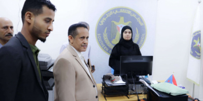 الحالمي يتفقد سير العمل في انتقالي العاصمة عدن