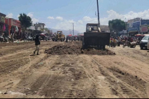 لتحسين البيئة والصحة العامة..الضالع تبدأ معالجة اختلالات سوق سناح