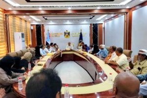 الجمعية الوطنية تعقد اجتماعًا استثنائيًا وتشيد بدور الجماهير في إعادة فتح مقار الانتقالي