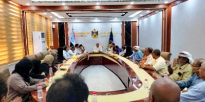 الجمعية الوطنية تعقد اجتماعًا استثنائيًا وتشيد بدور الجماهير في إعادة فتح مقار الانتقالي