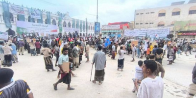 مواطنون غاضبون يعرقلون فعالية إخوانية في المكلا