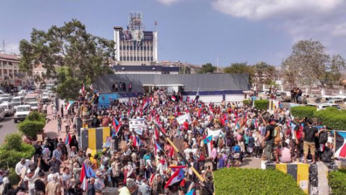 فتح مقرات الانتقالي .. شعب الجنوب أقوى من الضغوط ومحاولات الالتفاف على قضيته (تقرير)