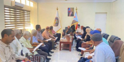 مستشاري الانتقالي يدين استخدام الرصاص الحي ضد متظاهري المكلا