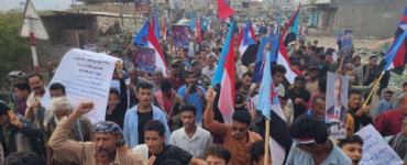 مسيرة جماهيرية في حالمين تندد بأحداث المكلا وتؤكد التضامن مع أبناء حضرموت