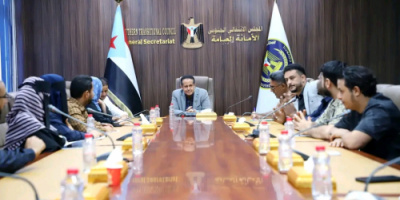 الحالمي يعقد لقاءً بهيئة التعليم والشباب والرياضة لمناقشة خطة عملها المستقبلية