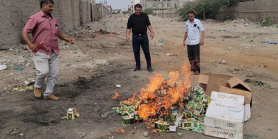 صحة البيئة بالمنصورة تتلف أكثر من &ldquo;200&rdquo; باكت من شمة الحوت المحضور