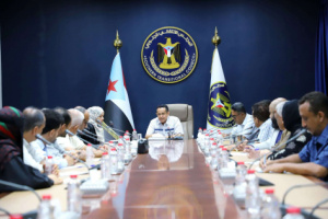 الحالمي يلتقي الهيئة الاقتصادية والخدمية ويؤكد أهمية مواجهة حرب الخدمات التي تمارس على شعب الجنوب