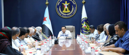 الحالمي يلتقي الهيئة الاقتصادية والخدمية ويؤكد أهمية مواجهة حرب الخدمات التي تمارس على شعب الجنوب