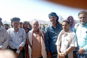 رئيس انتقالي أحور يشارك في تشييع جثمان الشهيد المناضل حسين دحه الميسري