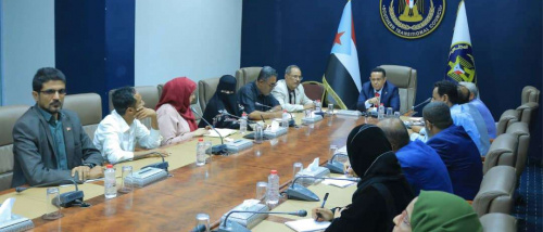 الحالمي يعقد لقاء بالهيئة السياسية ويؤكد على أهمية الخطاب السياسي في تعزيز الانتماء للأرض