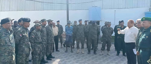 قيادة التوجيه بشرطة عدن تنفذ نزولاً ميدانياً لتعزيز الانضباط والتوعية الأمنية